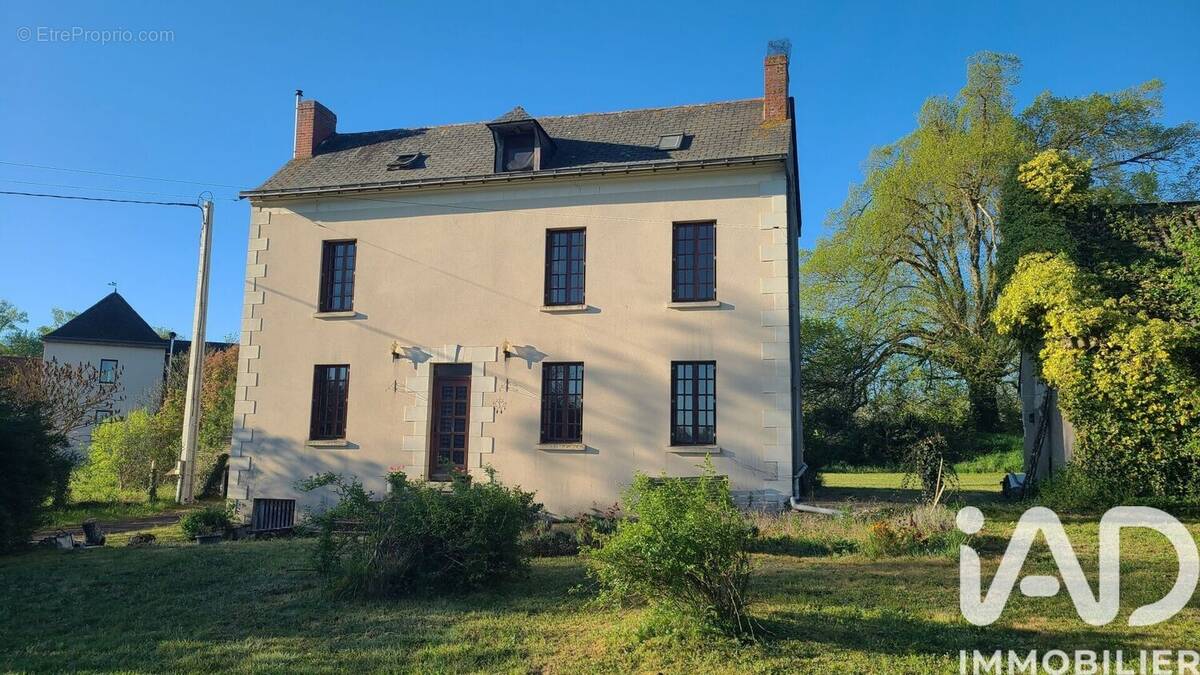 Photo 1 - Maison à VERNOIL