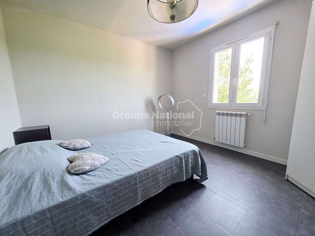 Superbe maison 5 pièces avec piscine à Istres, Village d'Entressen - photo 11