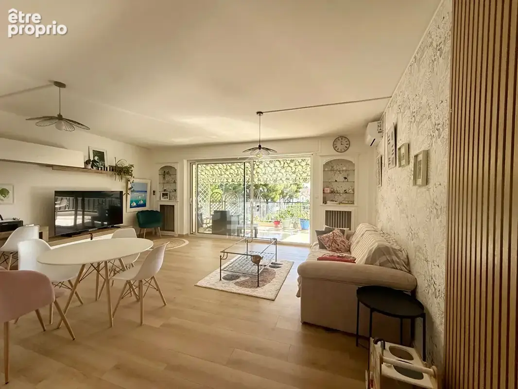 Appartement à LE CANNET