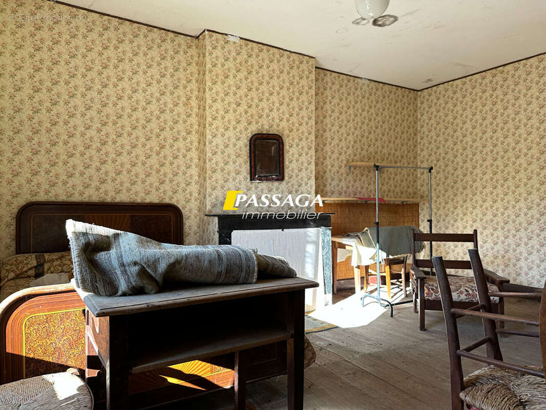 A VENDRE - Ensemble immobilier et terrain attenant - LE MEJANEL - photo 13