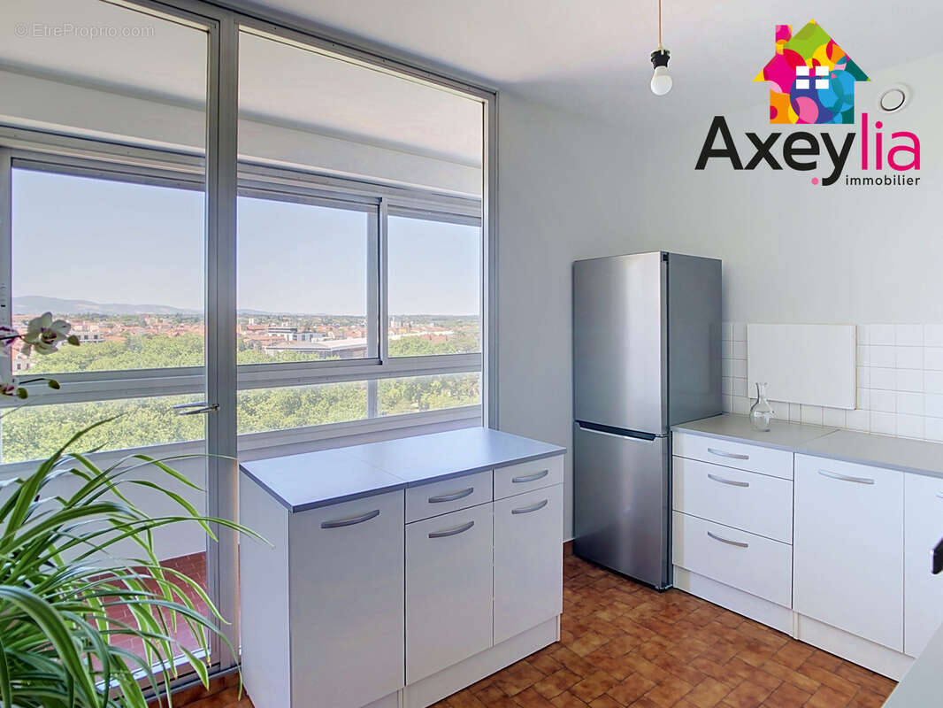 A vendre - roanne - appartement plein centre avec vue degagee - photo 4