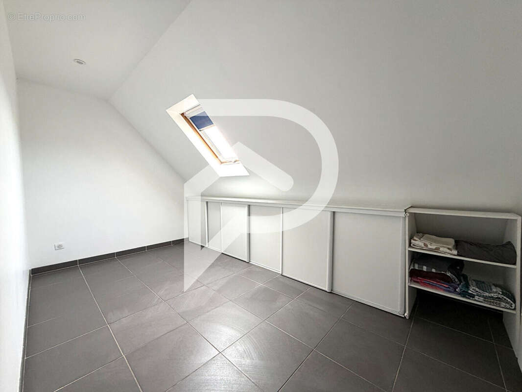 Maison Allonne 8 pièce(s) 142 m2 - photo 8