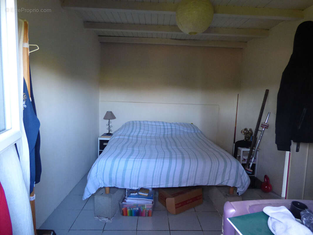 Maison à SAINT-TRIVIER-DE-COURTES