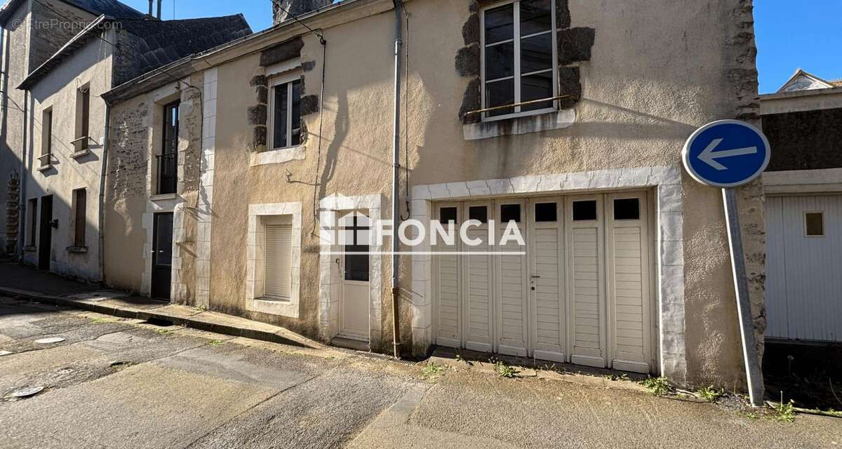 Maison à SILLE-LE-GUILLAUME