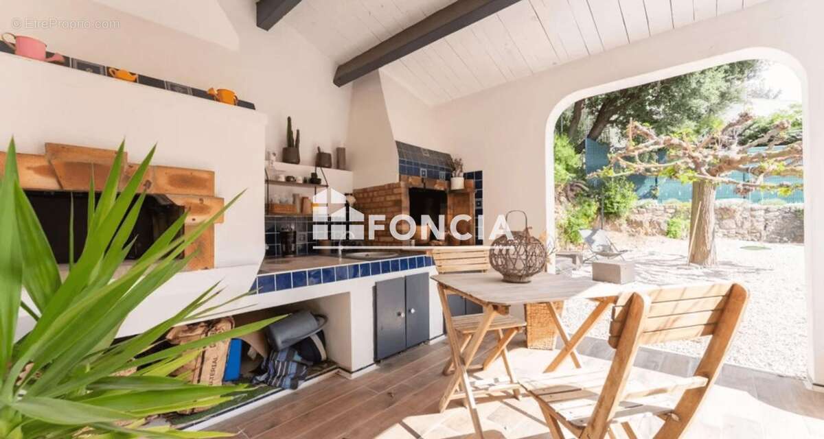 Maison à LA BOUILLADISSE