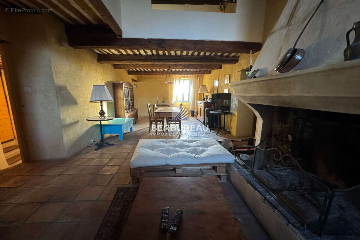 Maison à SAINT-TRINIT