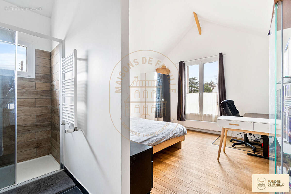 Maison à LE VESINET