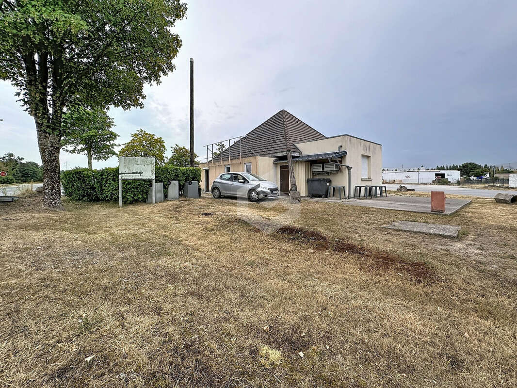Commerce 122 m² à Sainte-Menehould  - photo 3