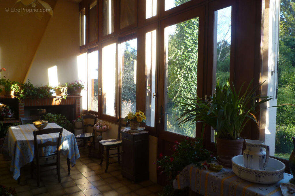 SAINT MARTORY Jolie maison composée de deux appartements avec jardin - photo 8
