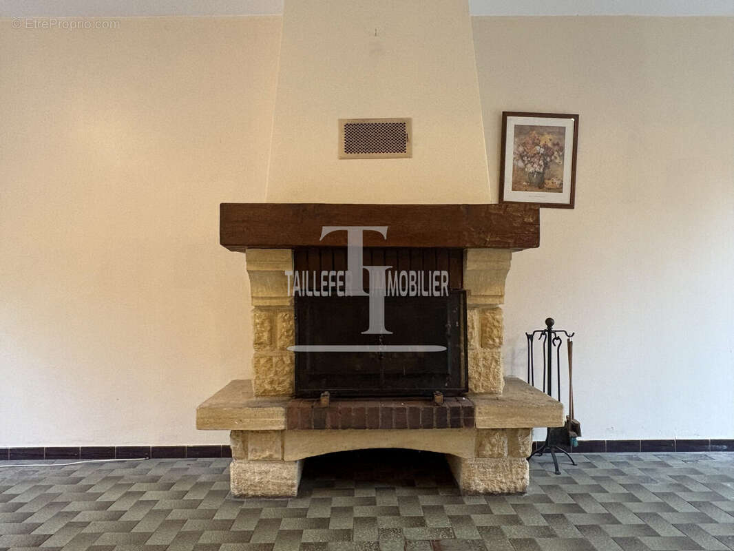 Maison à ANTONNE-ET-TRIGONANT