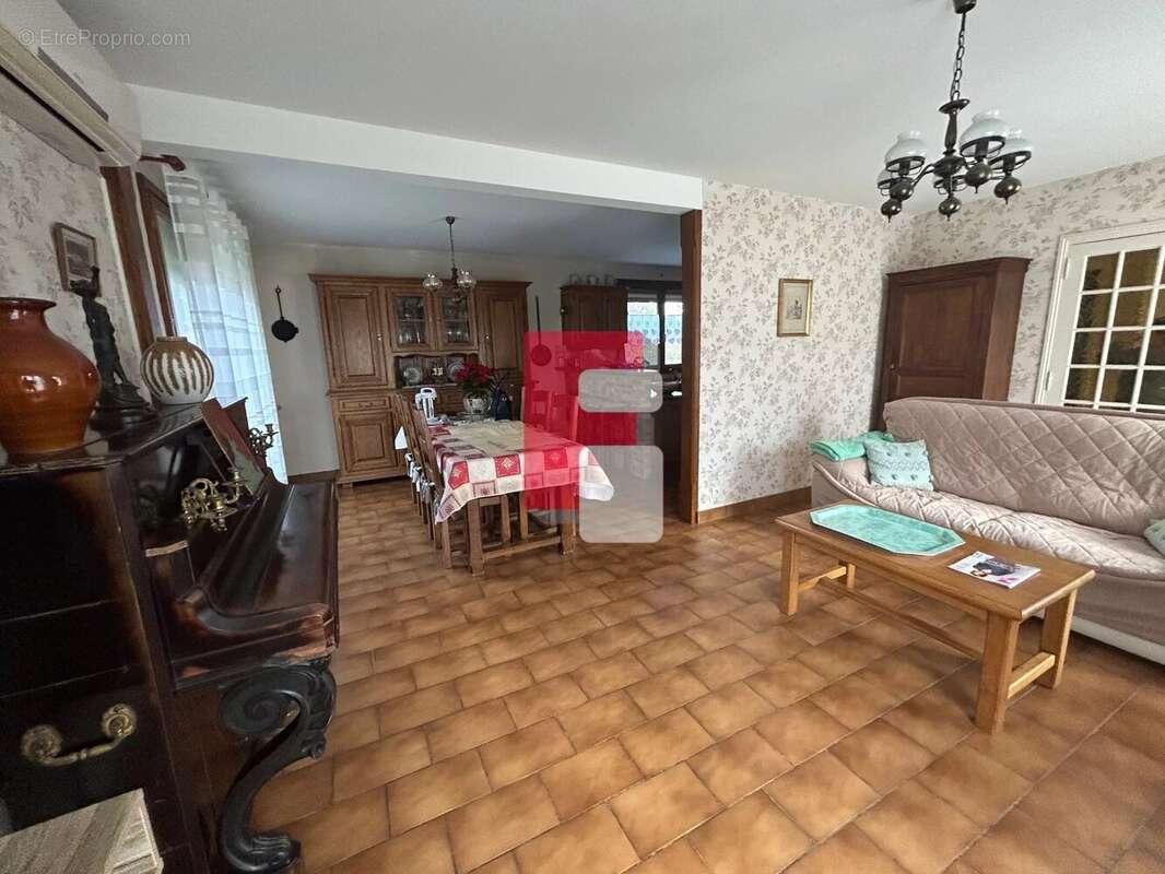 Maison à LA RIVIERE-DE-CORPS