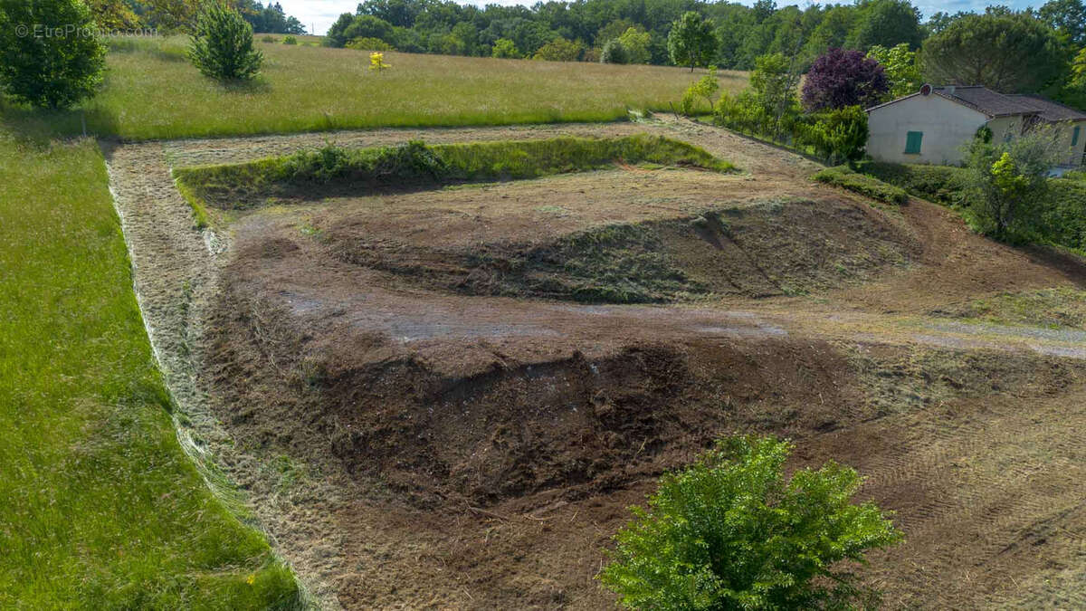 Terrain à PAYRIGNAC