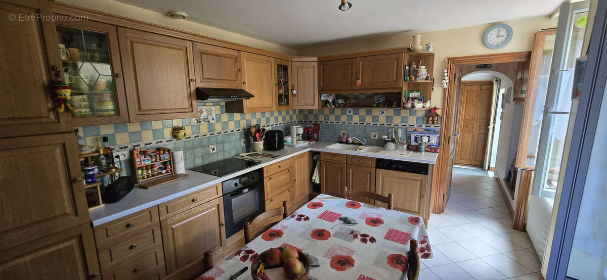 Maison à SAINT-MYON