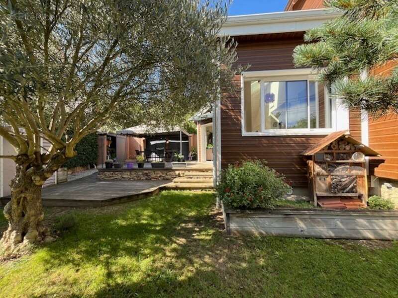 Maison à SAVIGNY-SUR-ORGE