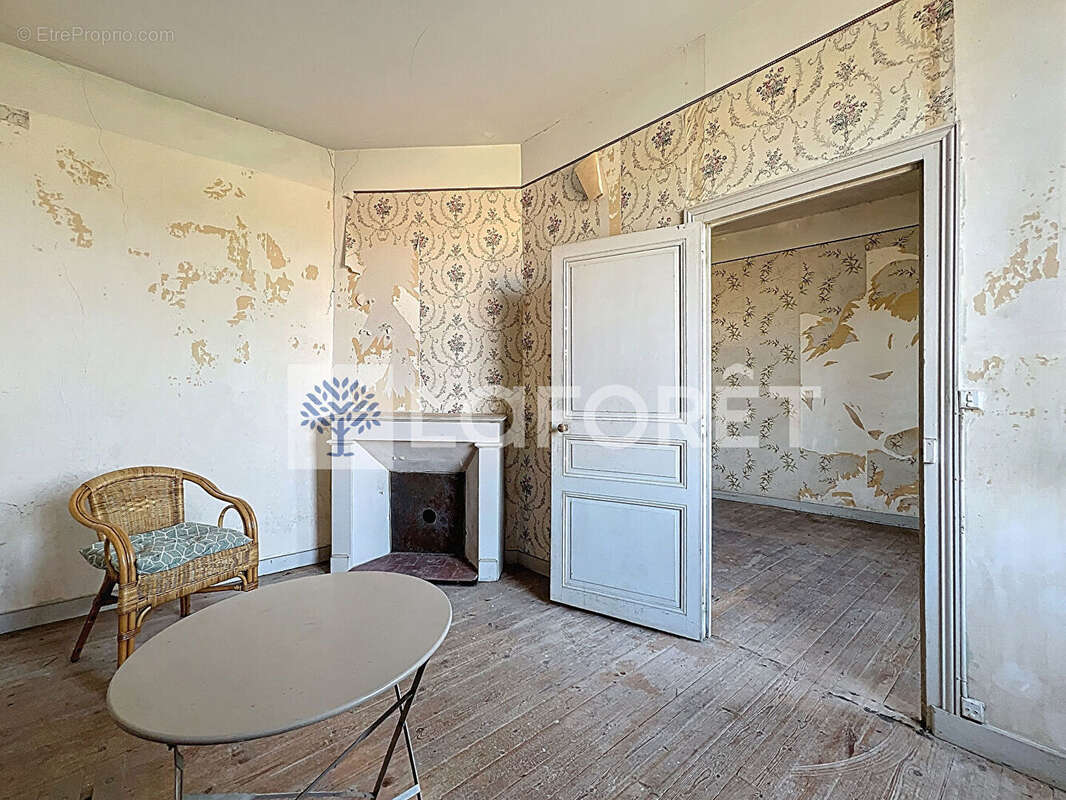 Maison à SAINT-LOUP-LAMAIRE