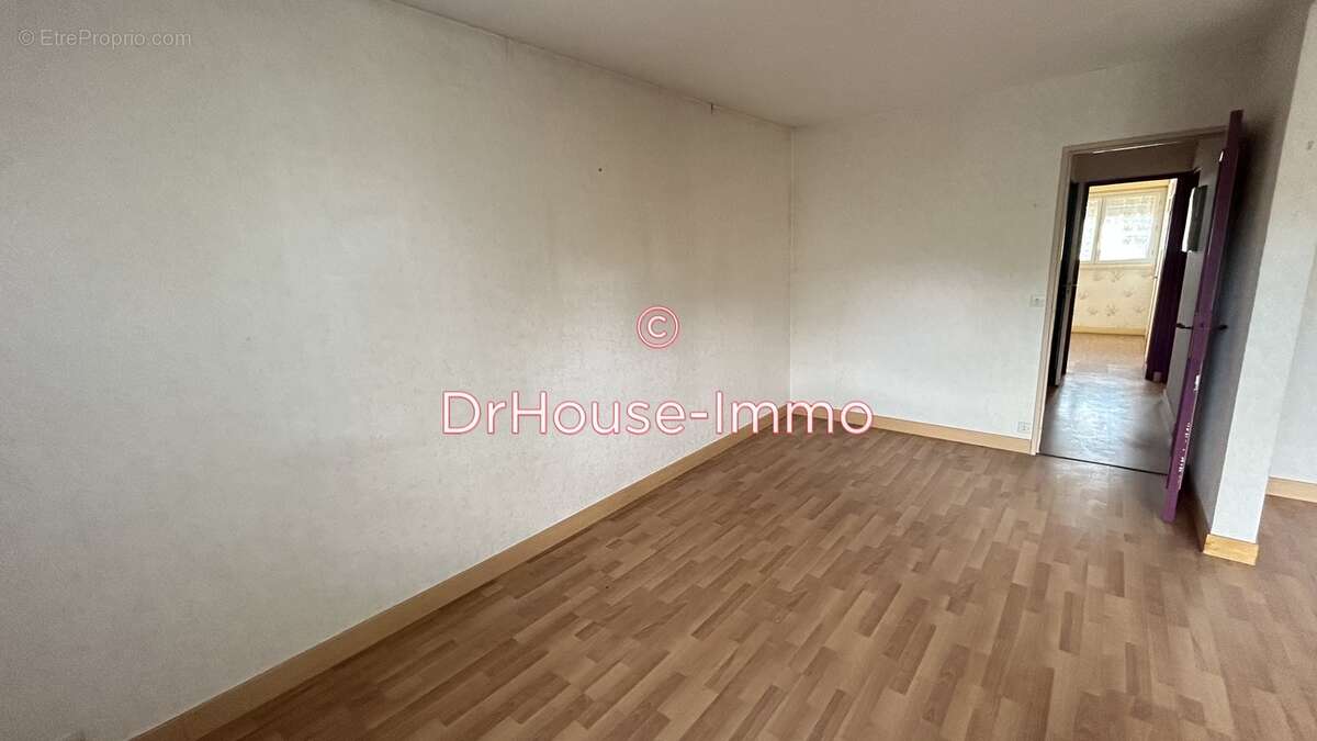 Appartement à DAMMARIE-LES-LYS