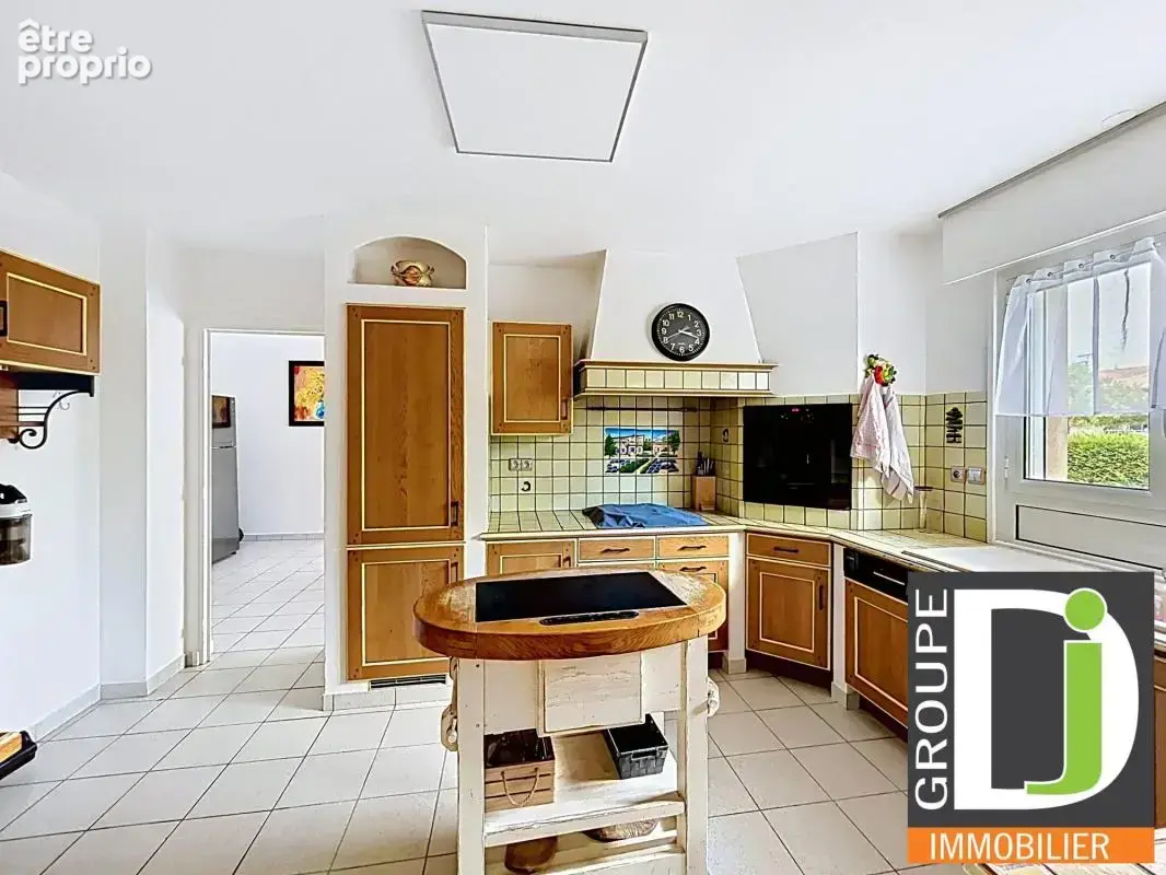 Maison plain-pied à vendre à Montmeyran, avec piscine et grand - photo 13