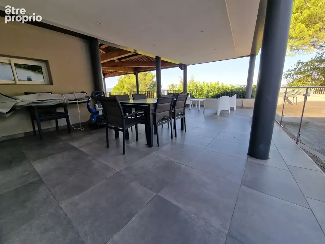 Propriete VILLA avec PISCINE et  PARC vendre 8 pièces secteur SAIGNON (84) - photo 16
