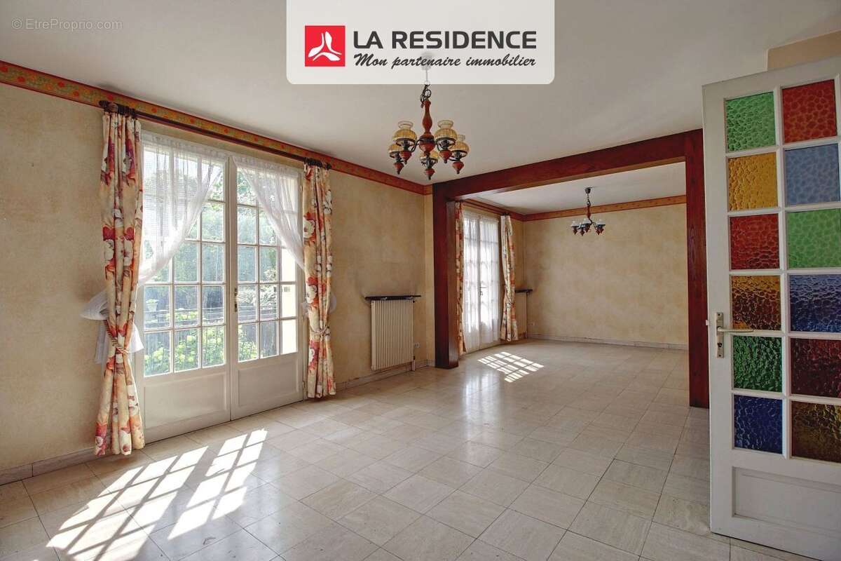 Maison 125 m² à Saint-Etienne-Du-Rouvray  - photo 5