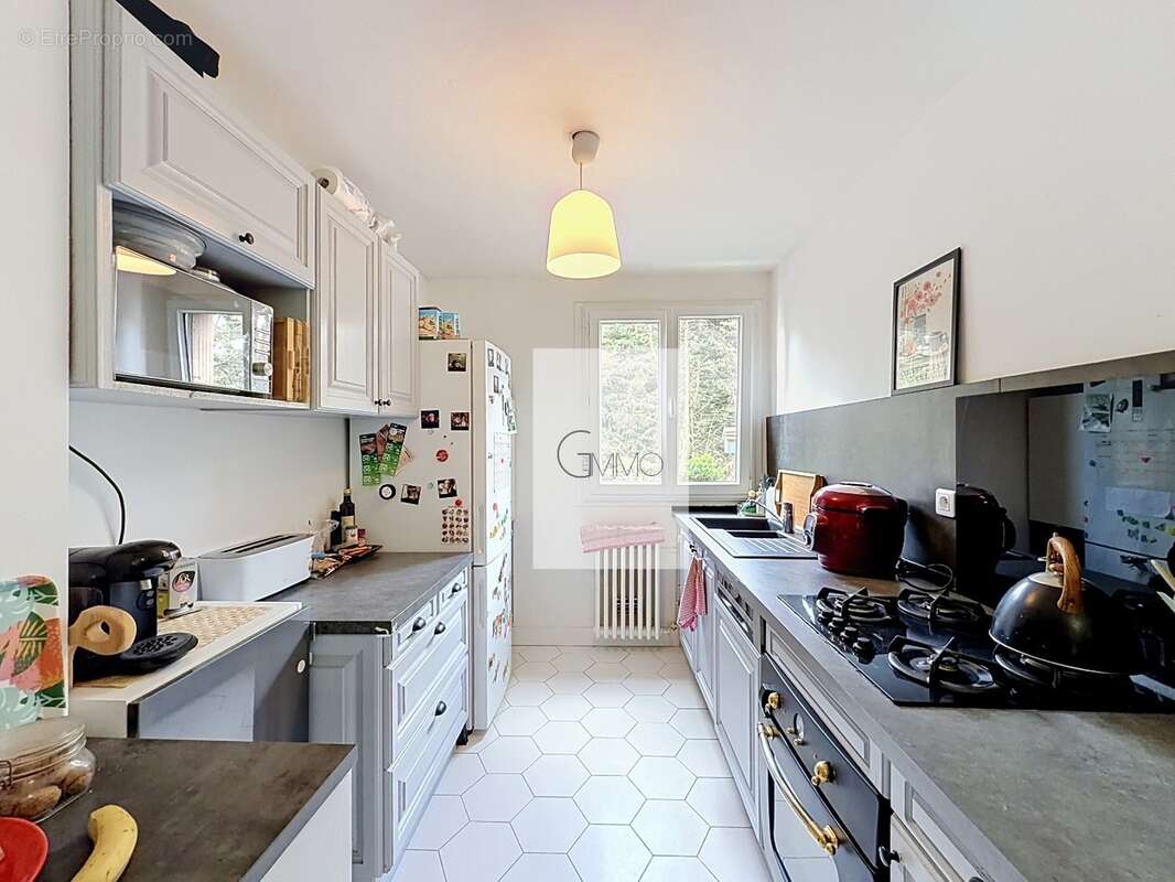 Appartement à L'HAY-LES-ROSES