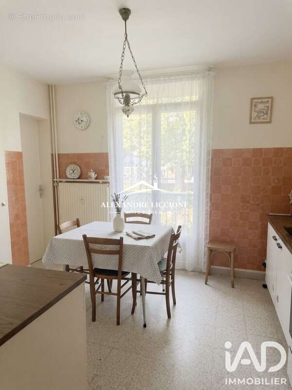 Appartement 77 m² à Brignoles  - photo 6