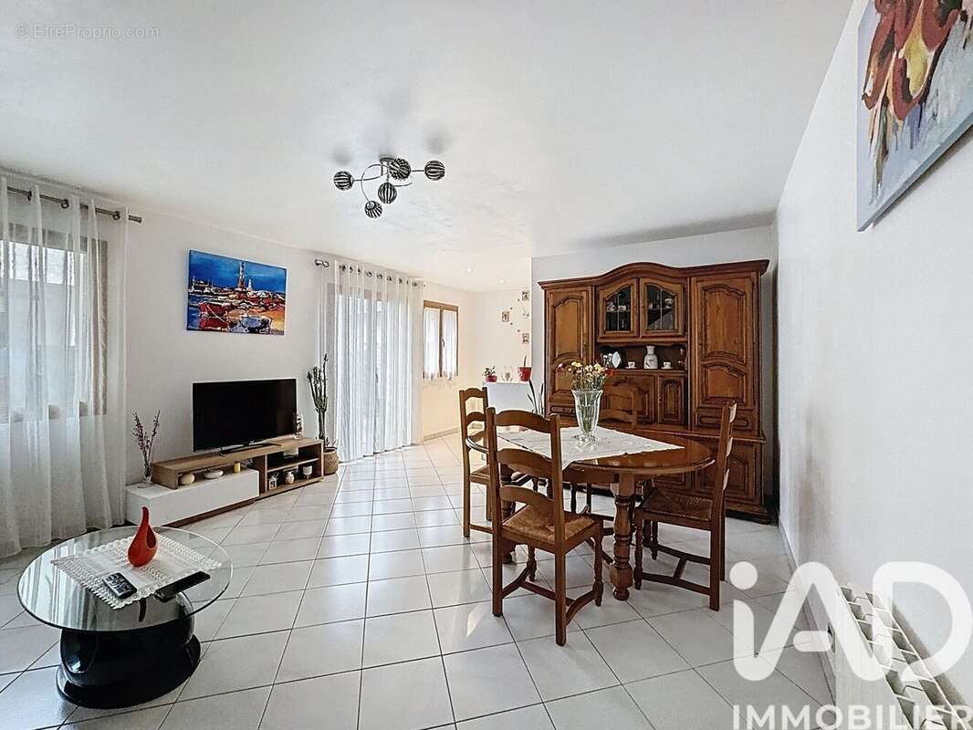 Photo 3 - Maison à HOUILLES