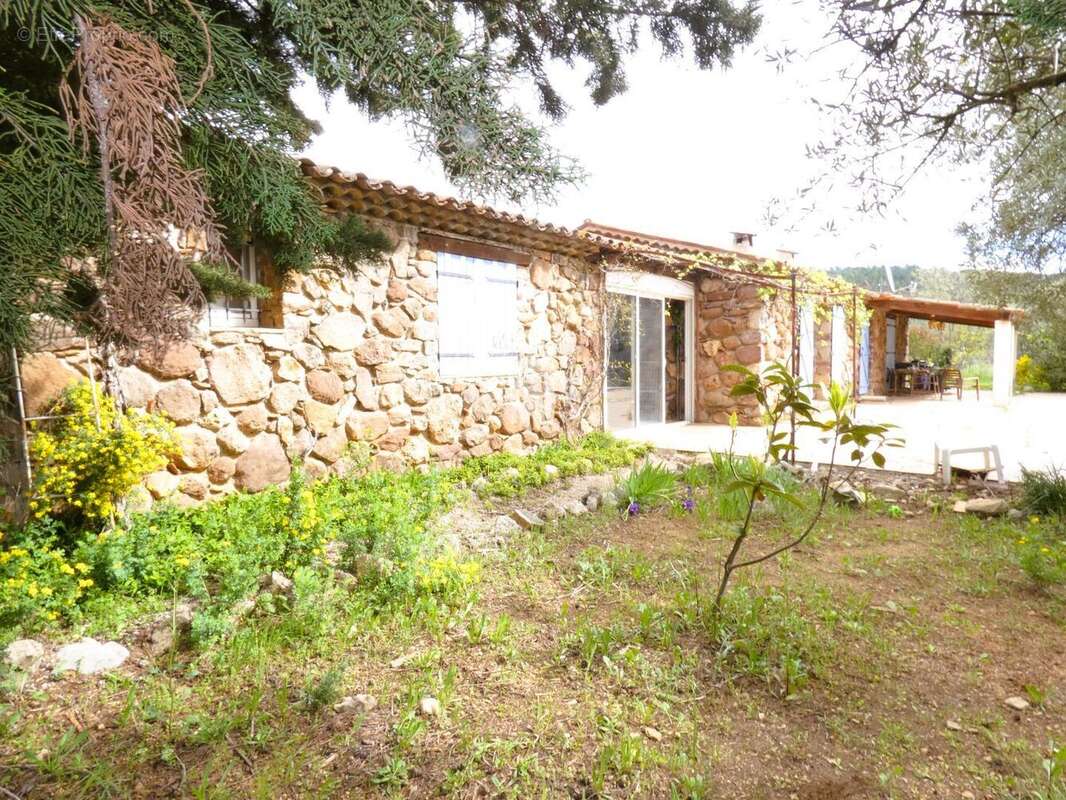 Maison à FIGANIERES