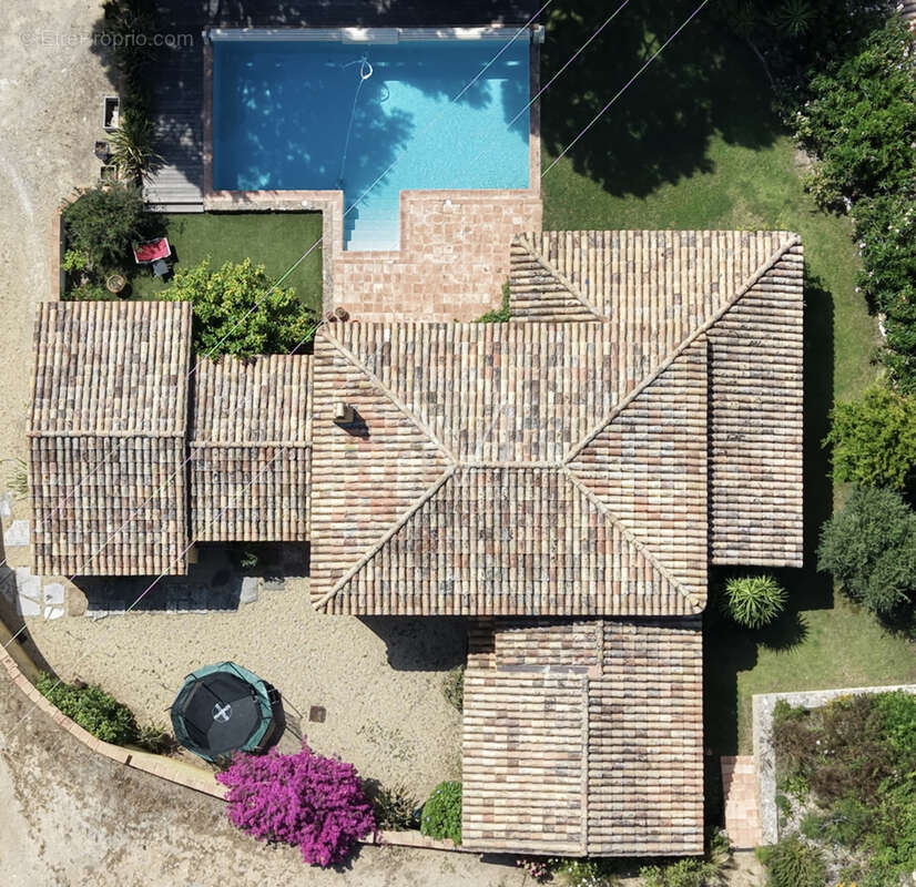 Villa individuelle de plain pied avec piscine chauffee et jolie vue degagee - photo 34