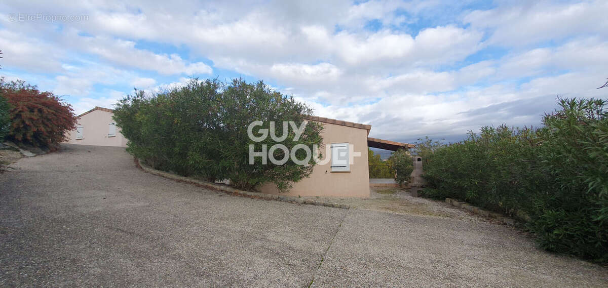 Maison à VILLENEUVE-DE-BERG