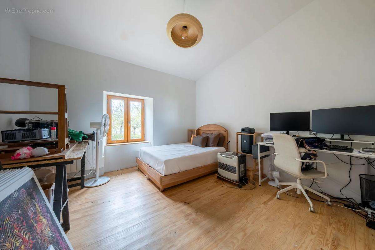 Maison à MONTGAILLARD