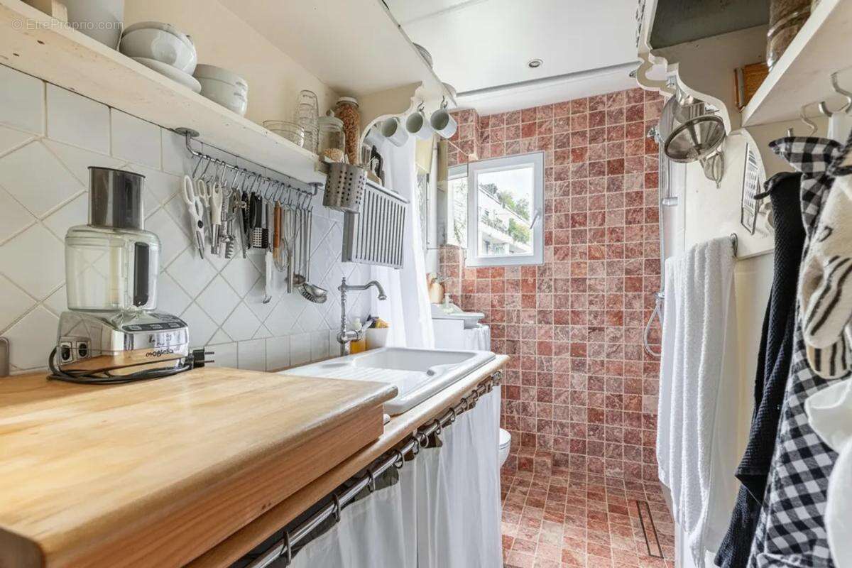 Appartement à PARIS-18E