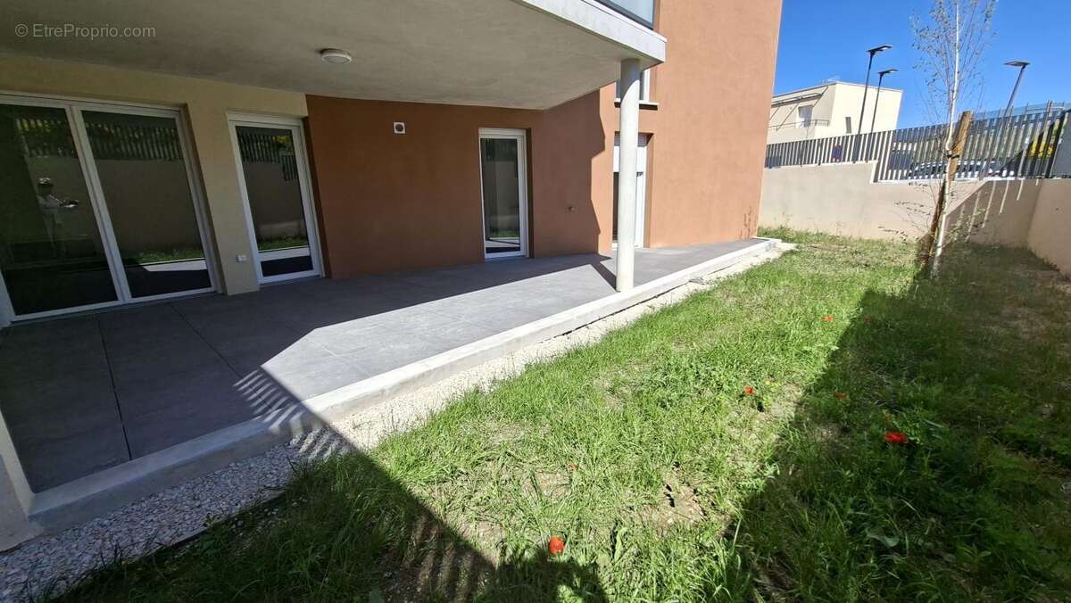 Appartement à MORIERES-LES-AVIGNON