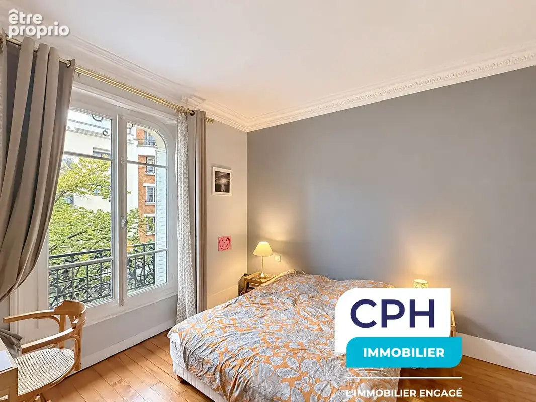 PARIS 12e  Appartement familial de 3 pièces  54 m²  Étage élevé avec ascenseur - photo 3