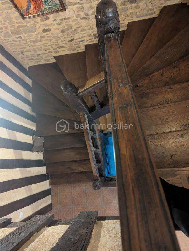 PROPRIETE BOURGEOISE du XVIIe siècle au cachet exceptionnel ! - photo 7