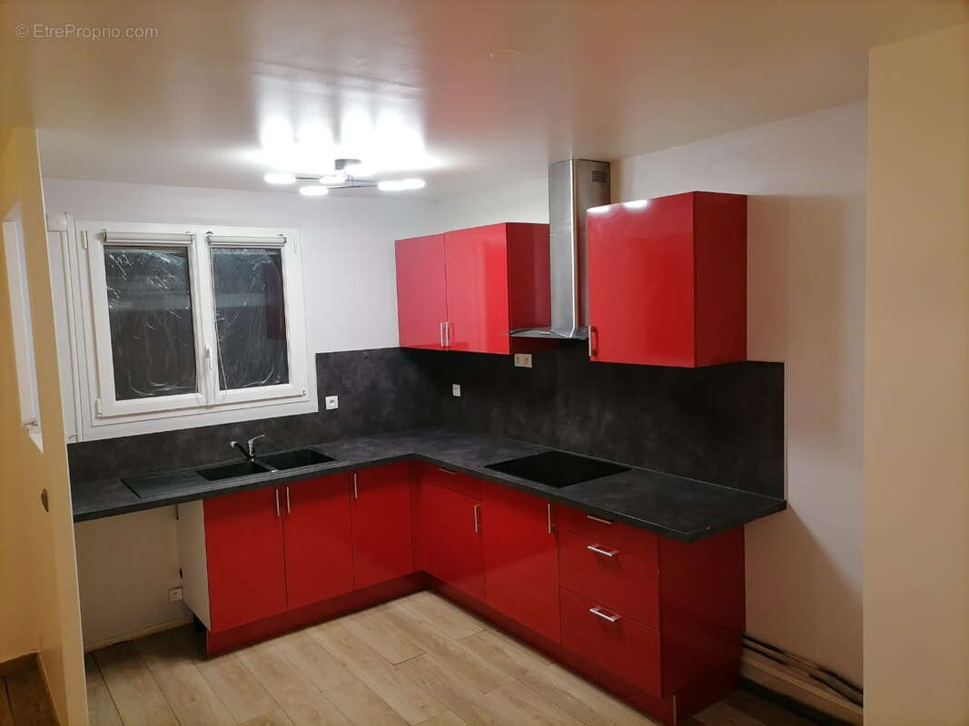 Appartement à SARTROUVILLE