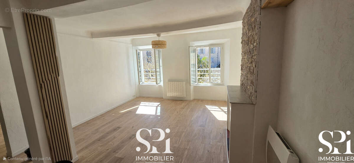 HYERES CENTRE- Appartement T3 62m2 Rénové - photo 2