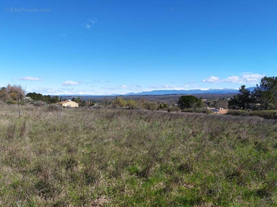 Terrain à MONTMEYAN