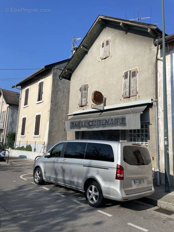 Photo 1 - Commerce à ANNECY