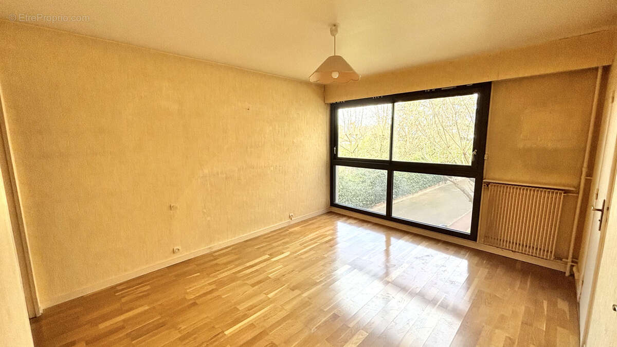 Appartement à ENGHIEN-LES-BAINS