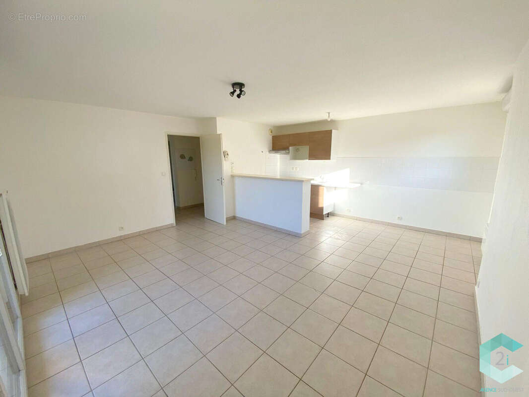 Appartement à LONGAGES