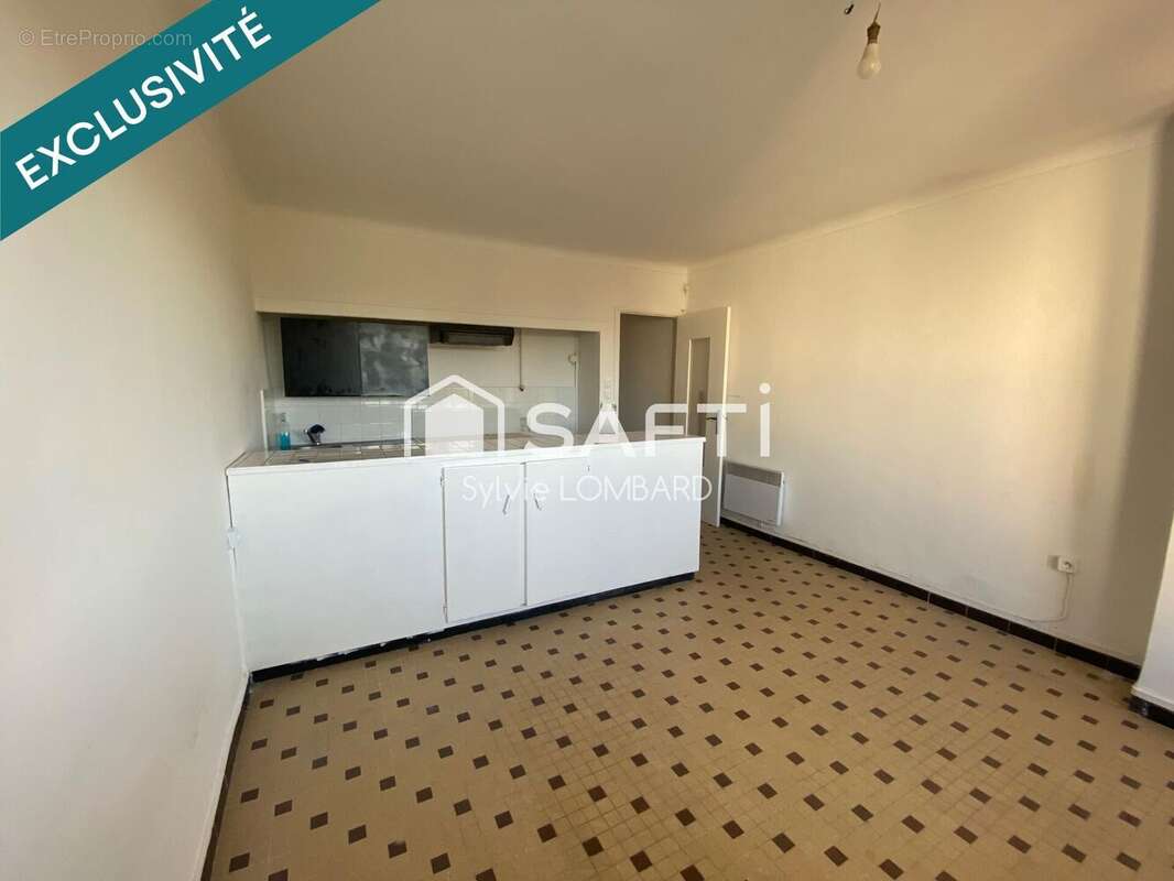 Photo 2 - Appartement à MARSEILLE-8E