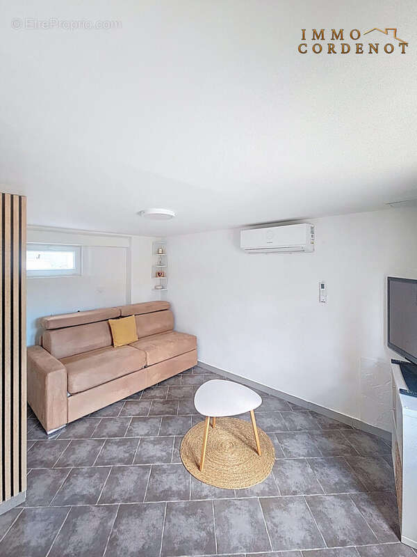 Maison 27 m² à Le Revest-Les-Eaux  - photo 7