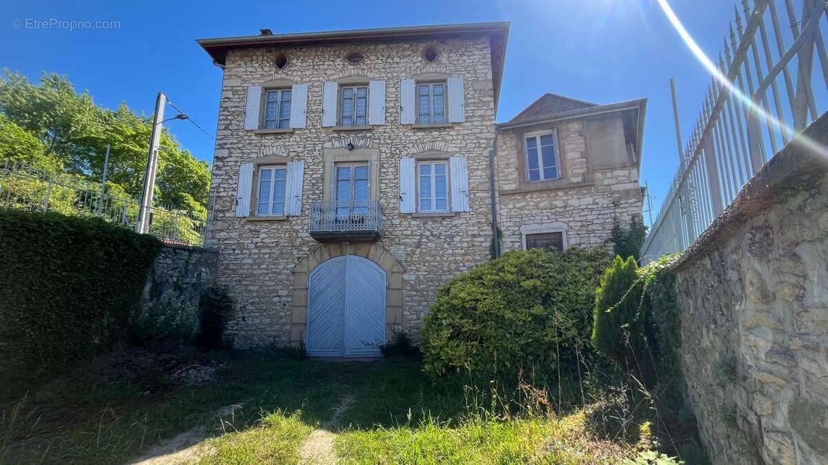 Maison à SERMERIEU