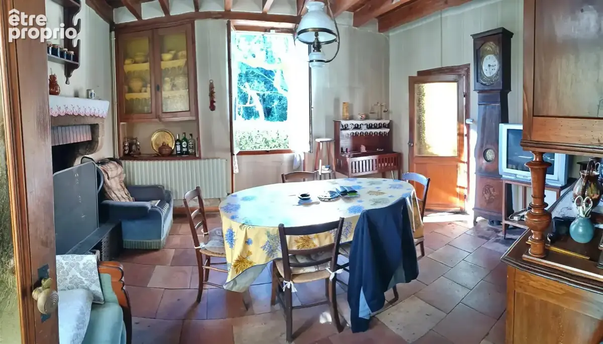 Maison 6 pces charme de l'ancien,poutres,cheminées - photo 5
