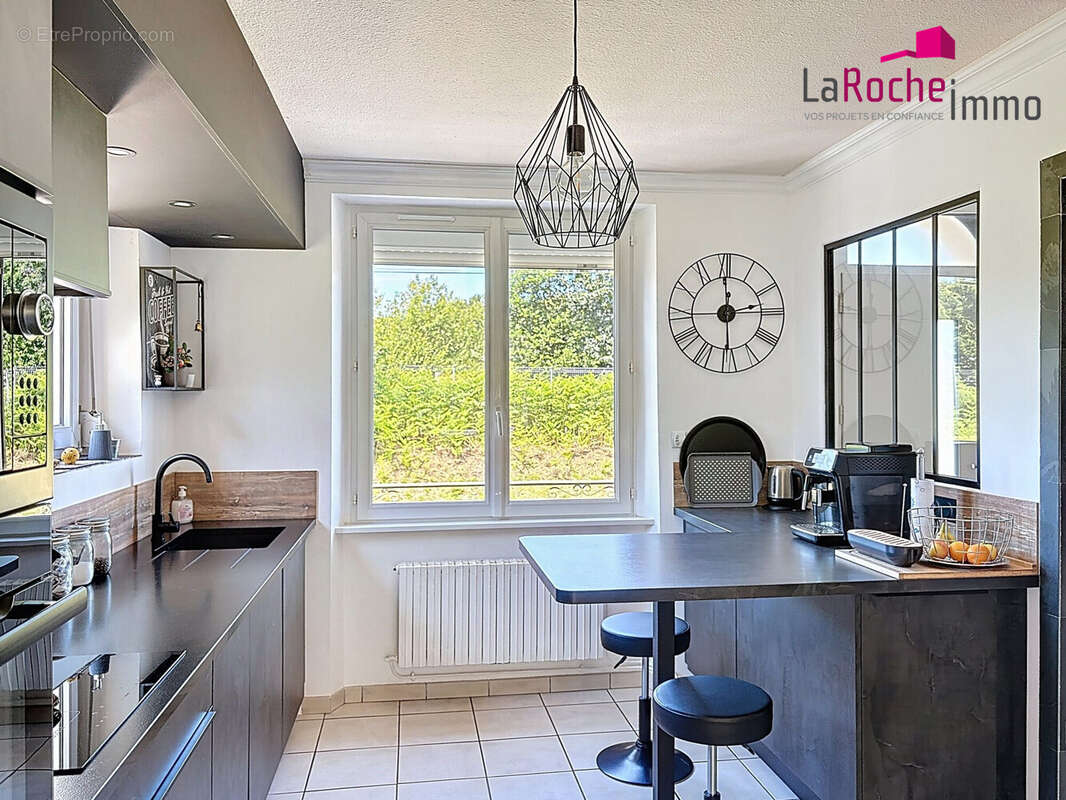 Maison à LA ROCHE-MAURICE