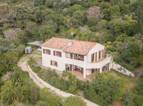 Maison à LA CROIX-VALMER