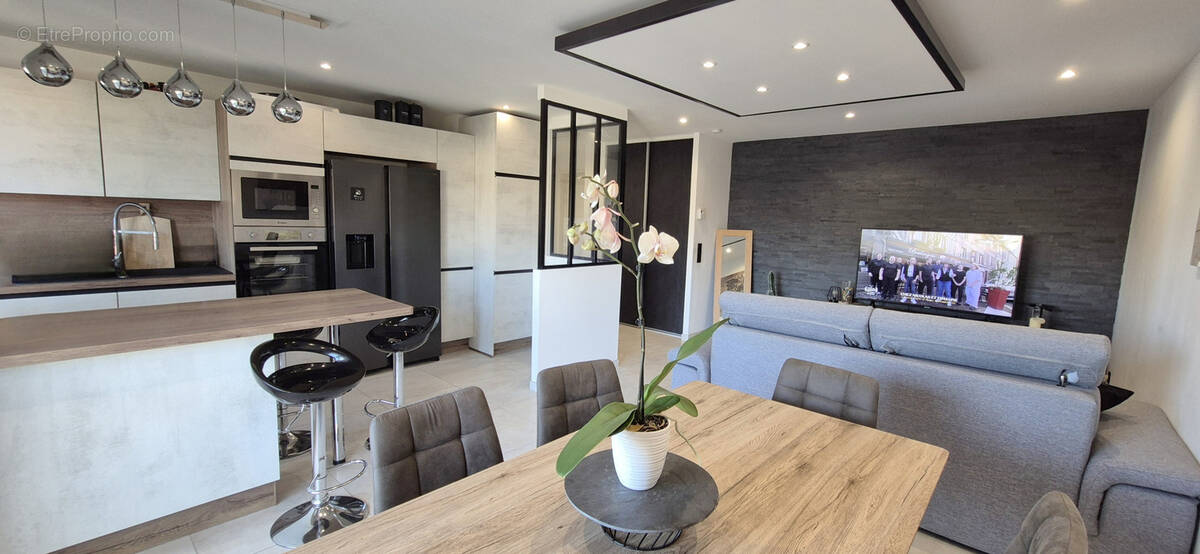 Appartement à CHAVANOZ