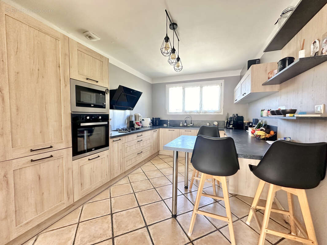 Maison à LA VALETTE-DU-VAR