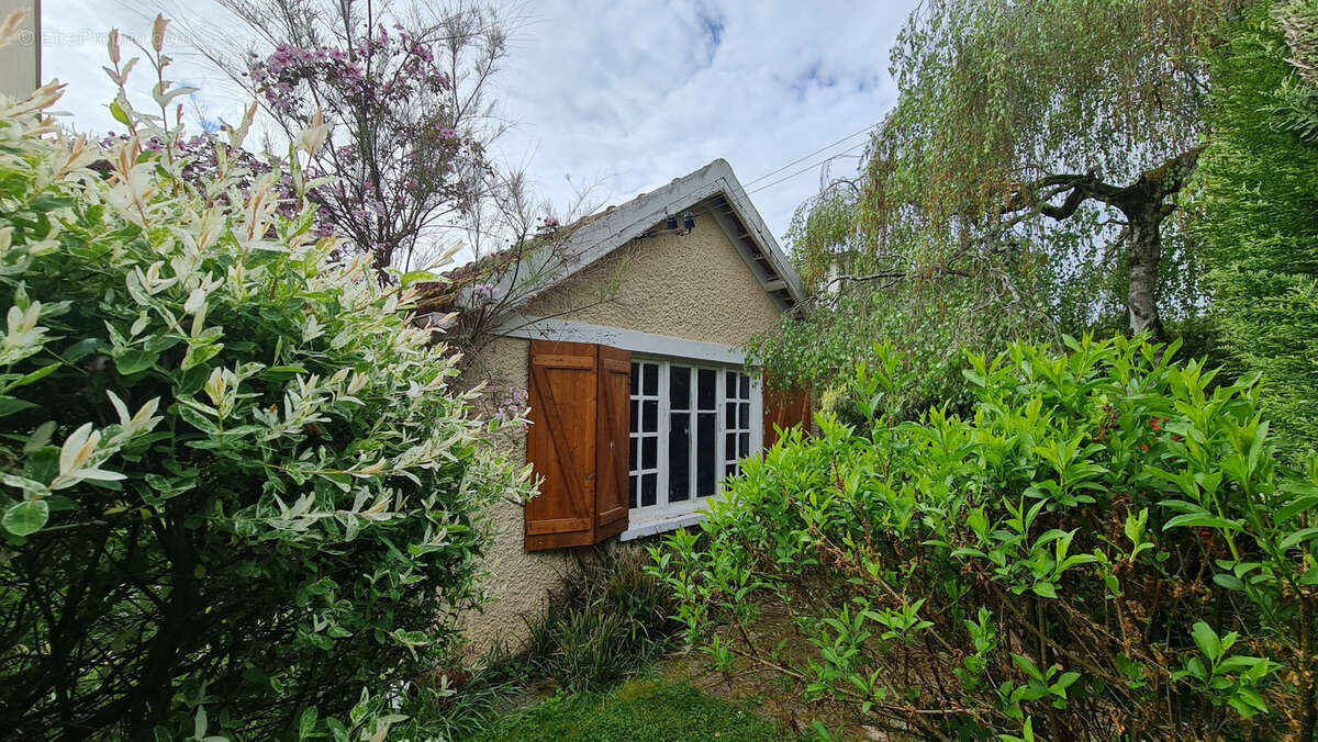 Maison à BURES-SUR-YVETTE