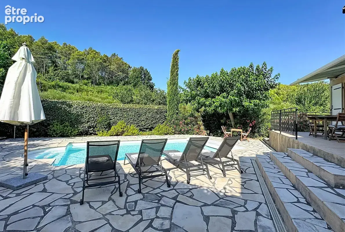 Villa avec piscine et vue degagee a montfort sur argens - photo 2